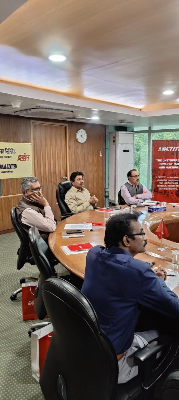 LOCTITE boardroom discussion with project stakeholders